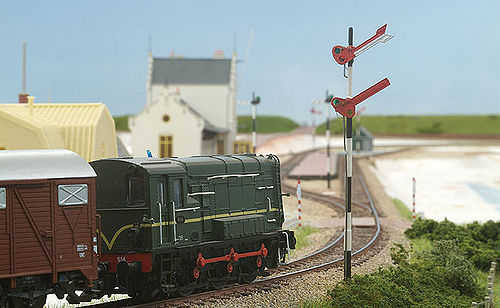 HM-S01-info ns armseinen 1 1.jpg